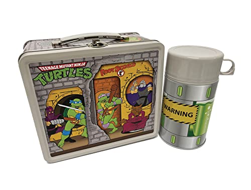 Teenage Mutant Ninja Turtles: Sewer Lair Lunchbox with Thermos Previews Exclusive