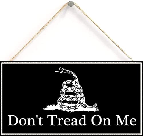 Dont Tread on Me Garden Sign Decorative Wood Sign Home Decor,Wall Art，6 inch by 12 inch Hanging Sign