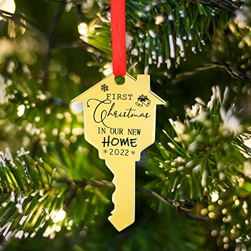 First Christmas in Our New Home 2022 Ornament Metal Key Ornament Christmas Key Sign Estate Housewarming Holiday Decoration for Married Newlyweds Couple New Homeowner