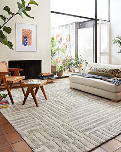 Justina Blakeney x Loloi Yeshaia Collection YES-03 Oatmeal / Silver Transitional 7′-9″ x 9′-9″ Area Rug