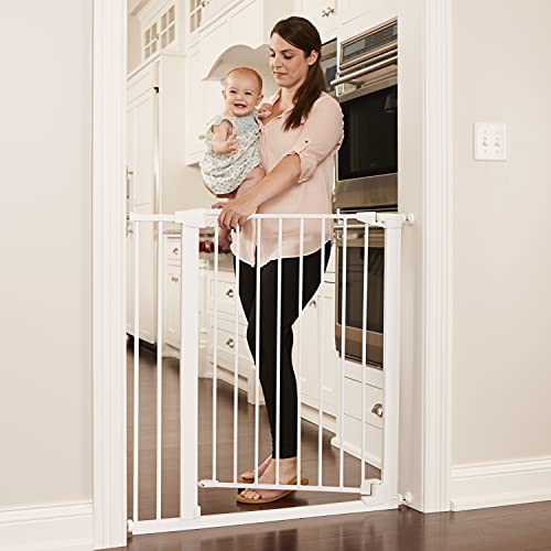Toddleroo by North States 40.5″ Wide Tall Bright Choice Auto-Close Gate: Ideal Between Rooms, hallways or doorways. Pressure Mount. Fits Openings 29.75” to 40.5” Wide (36″ Tall, White)
