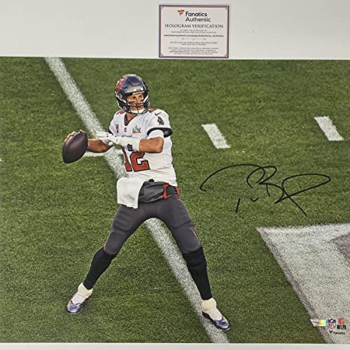 Autographed/Signed Tom Brady Super Bowl LV Tampa Bay Buccaneers 16×20 Football Photo Fanatics COA