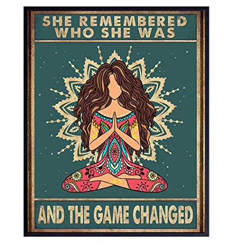 She Remembered Who She Was And The Game Changed – Bohemian Boho Wall Decor – New Age Zen Meditation Decor – Inspirational Wall Art – Inspiring Quotes -Uplifting Spiritual Motivational Gifts for Women
