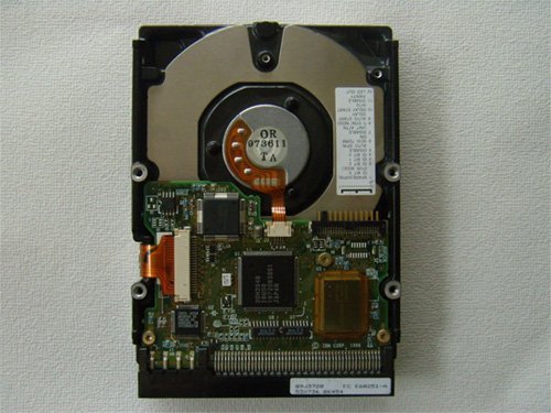 DCAS-32160, IBM 2.1GB SCSI 50-PIN Hard drive