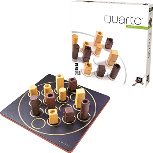 Quarto | Strategy Game for Adults and Families | Ages 8+ | 2 Players | 15 Minutes