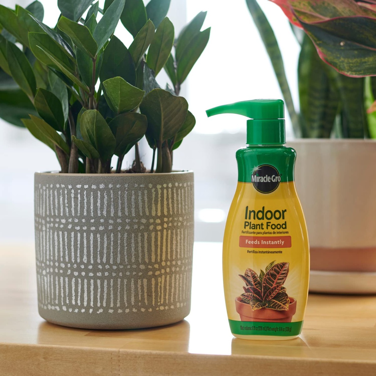 Miracle-Gro Indoor Plant Food (Liquid) | The Storepaperoomates Retail Market - Fast Affordable Shopping