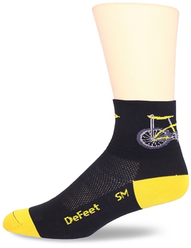 DEFEET Men’s Aerator Banana Bike Sock, Black, Large