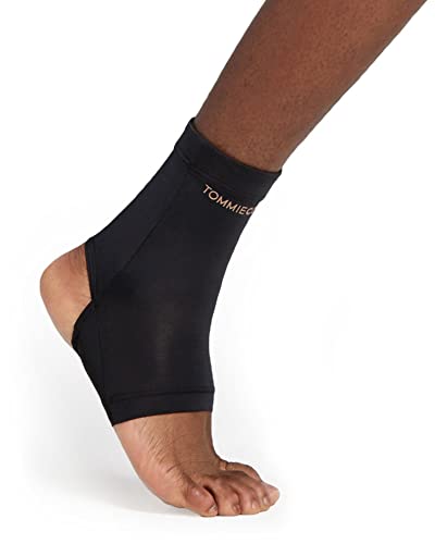 Tommie Copper Core Compression Ankle Sleeve, Unisex, Men & Women, Breathable Support Sleeve for Everyday Joint & Muscle Support – Black, Medium