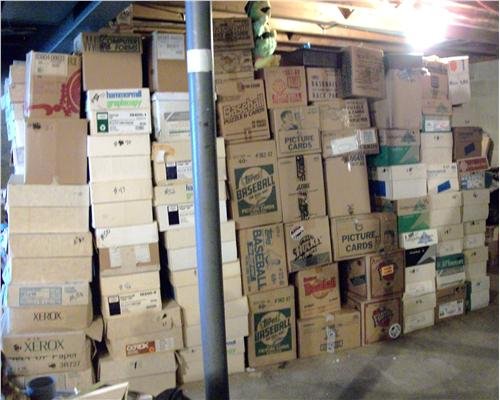 BASEBALL CARD STORAGE UNIT AUCTION FIND ~ INVESTMENT BOX OF 600+ CARDS LOADED WITH STARS & ROOKIES
