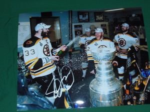 Boston Bruins Shawn Thornton Autographed 8×10 Locker Room Celebration Photo