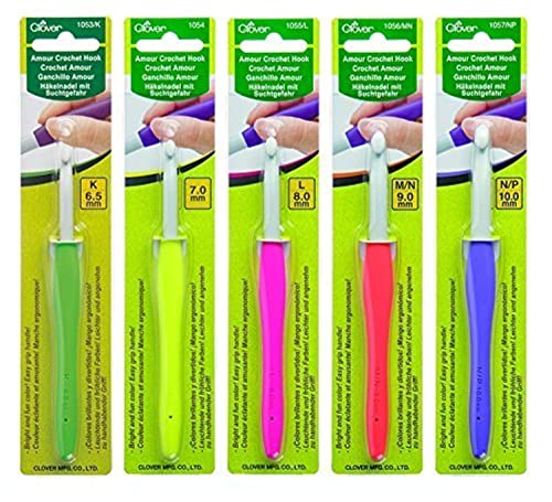 Clover Amour Crochet Hooks – Set of 5 – for Working with Thick Yarns