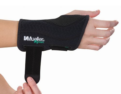Mueller Fitted Wrist Brace Green Line Right Fitted Wrist SM/MD 5-8″