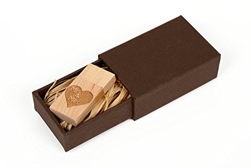 8GB Maple Flash Drive – with Handmade Paperbox – Filled with Raffia Grass – Laser Engraved Mr & Mrs Design