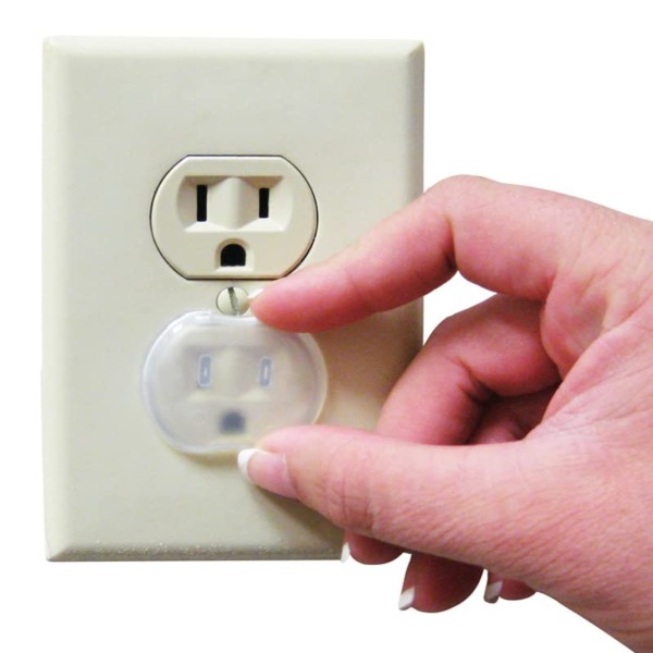 Outlet Plug Trnsluc 24pk
