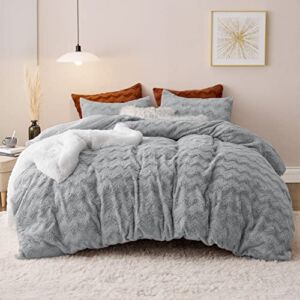 Bedsure Fluffy Comforter Cover Set – Ultra Soft Plush Shaggy Faux Fur Duvet Cover Queen Size 3 Piece Warm Fuzzy Bed Sets, 1 Duvet Cover+2 Pillowcases, Zipper Closure (Wave Pattern, Grey)