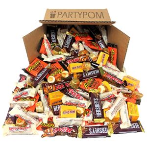 BULK CHOCOLATE CANDY BAR MIX – 5 LB of Individually Wrapped Milk Chocolate Bars, Includes Reese’s Peanut Butter Cups Thins Dark, Hershey’s with Almonds, Whoppers, Milk Duds, Rolos and Miniature Reese’s Peanut Butter Cups
