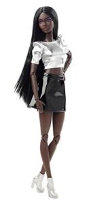 Barbie Signature Barbie Looks Doll (Dark-Brown Straight Hair, Tall Body Type), Fully Posable Fashion Doll, Gift for Collectors