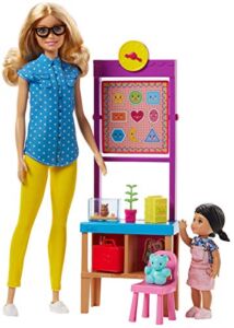 Teacher Barbie Doll with Flipping Blackboard Playset and School-Themed Toys [Amazon Exclusive]