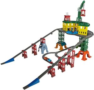 Fisher-Price Thomas and Friends Extra Large Train Set with Reconfigurable Track, Motorized Thomas, Diecast Percy, MINIS James, Super Station