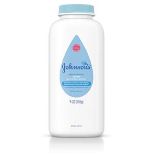 Johnson’s Baby Powder with Naturally Derived Cornstarch Aloe & Vitamin E, Hypoallergenic, 9 oz