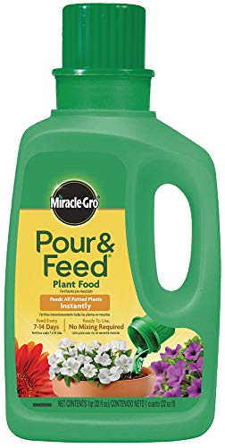 Miracle-Gro Pour & Feed Plant Food (Liquid), 32 fl. oz | The Storepaperoomates Retail Market - Fast Affordable Shopping