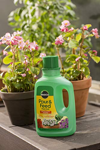 Miracle-Gro Pour & Feed Plant Food (Liquid), 32 fl. oz | The Storepaperoomates Retail Market - Fast Affordable Shopping