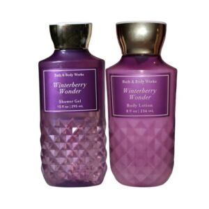 Bath and Body Works Gift Set of 10 oz Shower Gel and 8 oz Lotion (Winterberry Wonder)
