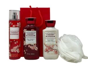 Bath & Body Works Japanese Cherry Blossom 4 Piece Gift Set (4 Piece Set)