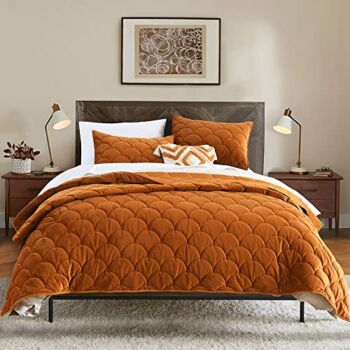 Velvet Quilt Set Twin Size, Caramel Gold Luxury Velvet Comforter Set 2 Pieces Soft Warm Bedding Set Coverlet with 1 Sham, Geometric Pattern Quilted Bedspread for All Season | The Storepaperoomates Retail Market - Fast Affordable Shopping