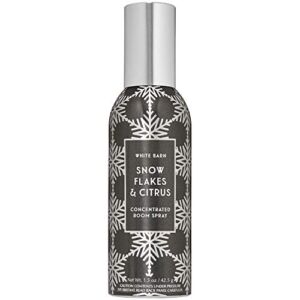 Bath and Body Works SNOWFLAKES & CITRUS Concentrated Room Spray 1.5 Ounce (2019 Edition, White Barn Label)