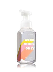Bath and Body Works Good Vibes Only Fiji White Sands Foaming Soap 8.75 Ounce