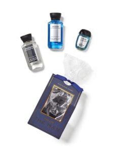 Bath & Body Works YOU’RE THE MAN Mini Gift Set – Ocean 3-in-1 Hair, Face & Body Wash – Graphite 2-in-1 Hair & Body Wash – Ocean Hand Sanitizer arranged in cello with a decorative wraparound.