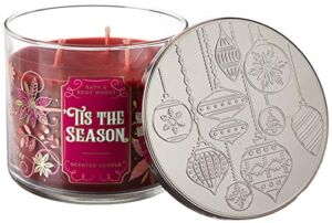 Bath and Body Works White Barn Tis the Season 3 Wick Candle 14.5 Ounce Notes: Rich Red Apple, Cinnamon, Cedarwood