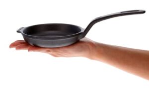 Victoria 4-Inch Cast-Iron Skillet, Pre-Seasoned Cast-Iron Frying Pan with Long Handle, Made in Colombia