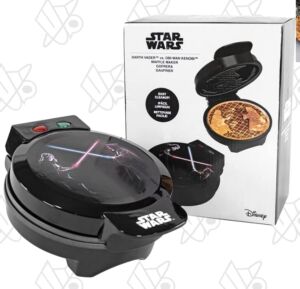 Uncanny Brands Star Wars Darth Vader vs. Obi-Wan Kenobi Waffle Maker- The Sith Lord & Jedi Master Battling on Your Waffles- Waffle Iron