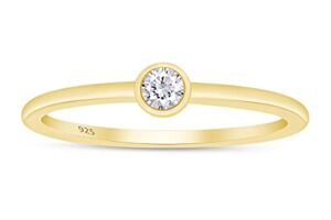 SAVEARTH DIAMONDS 2.5MM Round Cut Lab Grown Created Diamond Bezel Set Solitaire Stackable Engagement Ring In 14k Yellow Gold Over Sterling Silver (0.07 Cttw) Ring Size-7