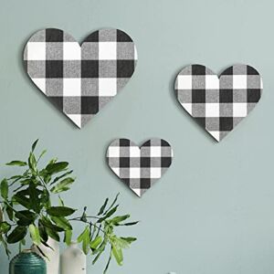 Jetec 3 Pcs Heart Shaped Wood Sign Buffalo Plaid Decor for Kitchen Bedroom Bathroom Living Room Wooden Heart Wall Sign Rustic Hanging Plaque Christmas Decor, 3 Sizes (Black and White Plaid)