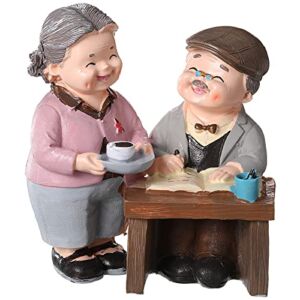 Loving Elderly Couple Figurines Valentine’s Day Resin Husband and Wife Statue Grandparents Parents Figure for Wedding Anniversary Birthday Present Home Decors (Tea Style)