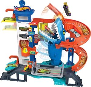 Hot Wheels City Shark Escape Playset, with 1 Car, Nemesis-Based Track Play, Connects to Other Sets, Toy for Kids 4 Years Old & Older