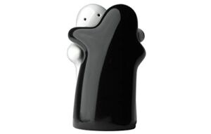 Salt and Pepper Shakers Cute Decorative Novelty. Hugging Shakers Couple Set. Black & White, Modern and Vintage Hug Design – Easy to Refill & Dispense (Seasoning & Spice) – Perfect for Gift, Halloween